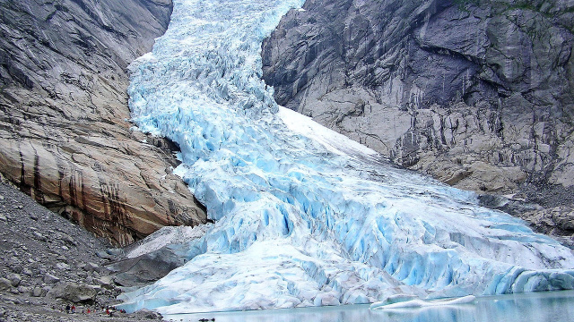 Briksdalsbreen