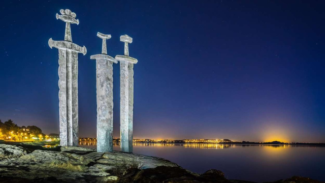 Sverd i fjell