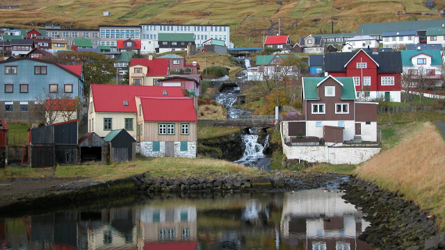 Whale watching in Vestmanna