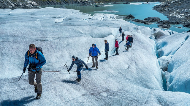 Caminata con crampones por el Parque Nacional de Jostedalsbreen