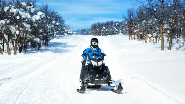 Motos de nieve en Ruka-Kuusamo