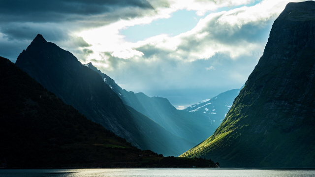 Hjørundfjord